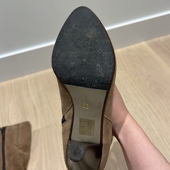 Suede leather boots with metal rivet details - Picture 5 of 15